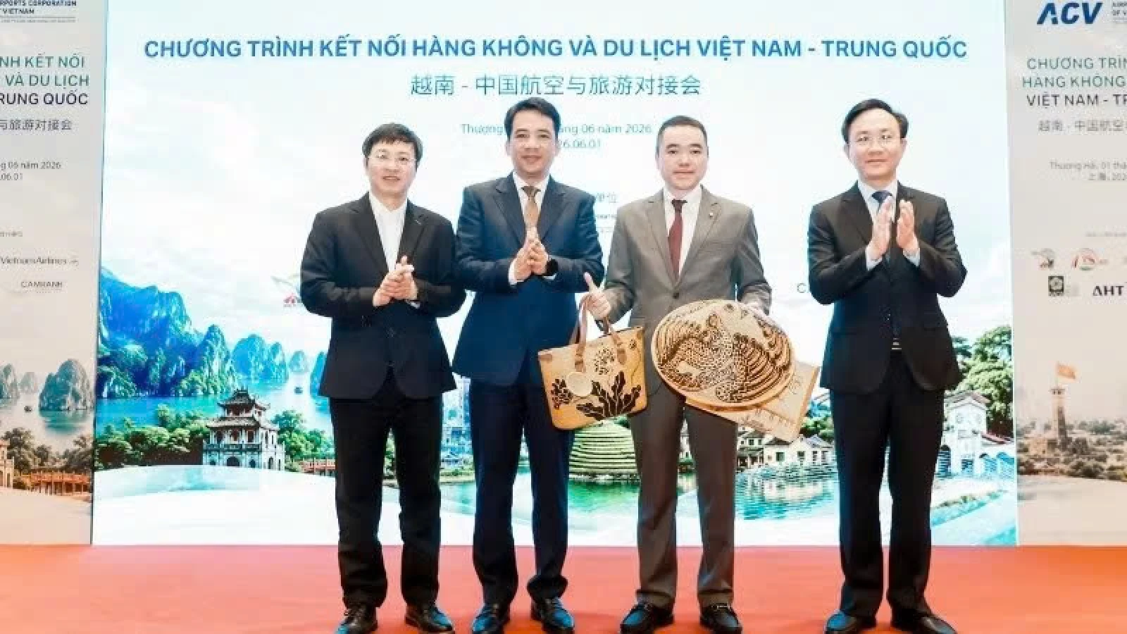 Quang Tri promotes new air links with China ahead of major tourism events